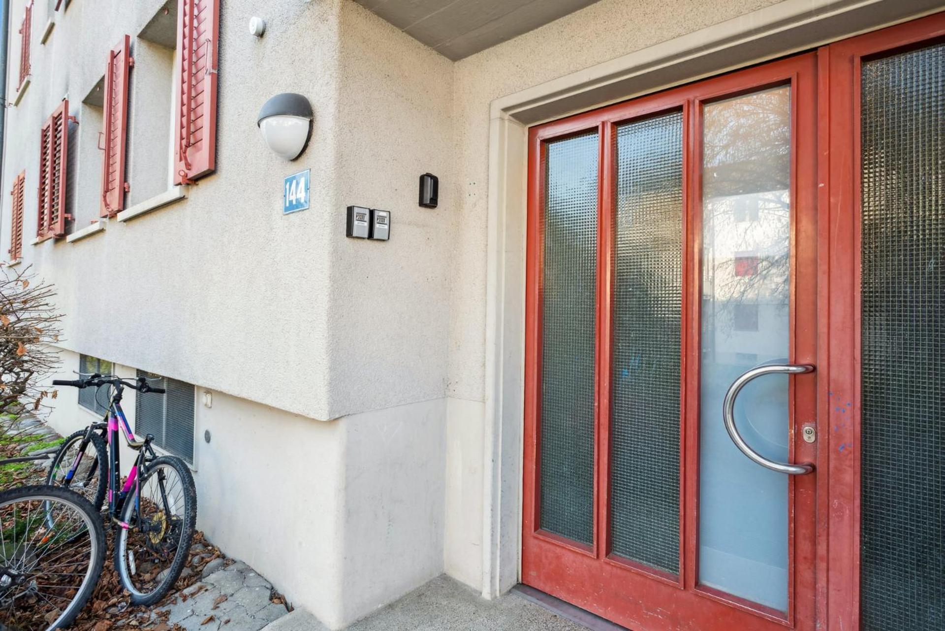 Altwiesenstrasse 144 Lägenhet Zürich Exteriör bild