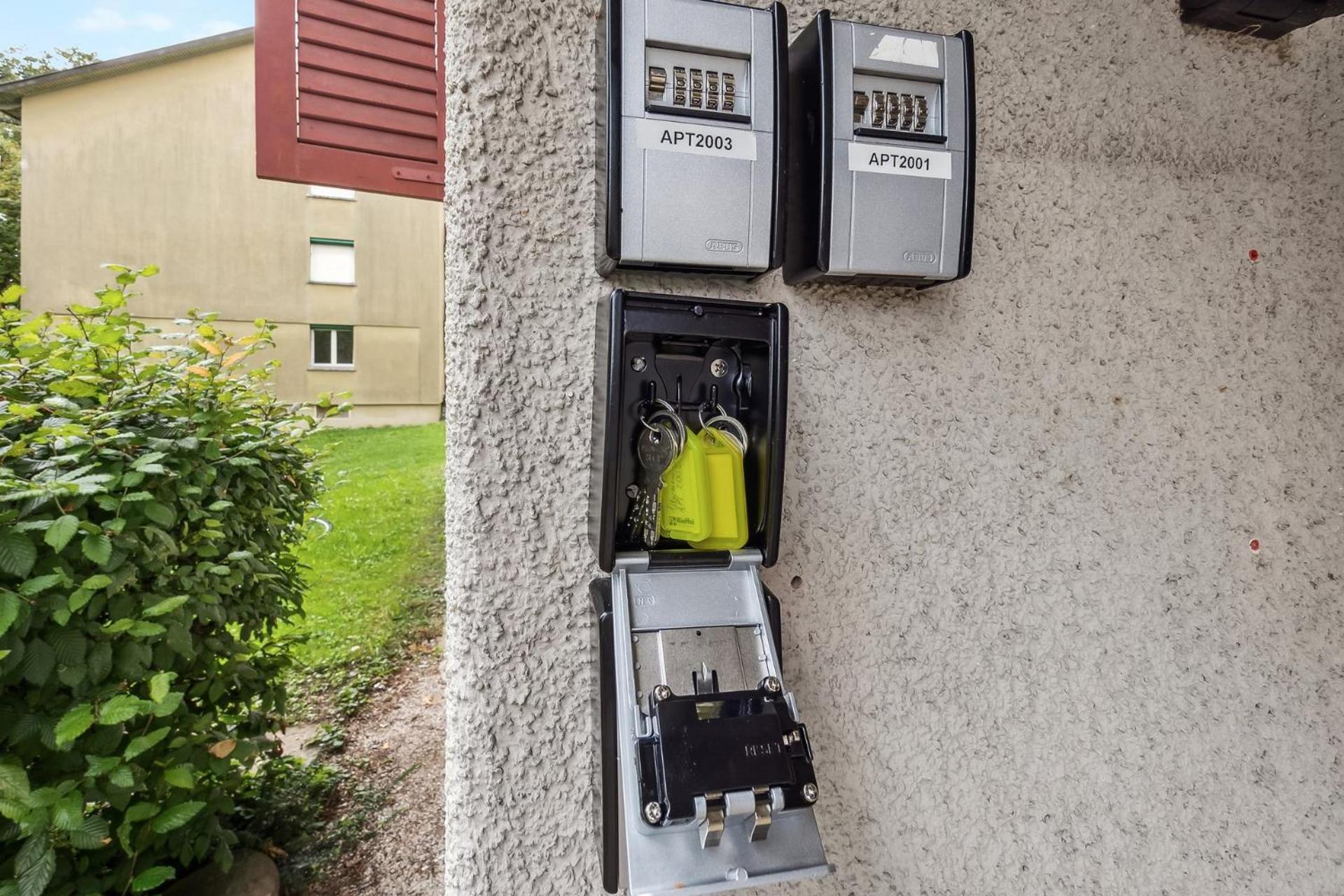 Altwiesenstrasse 144 Lägenhet Zürich Exteriör bild