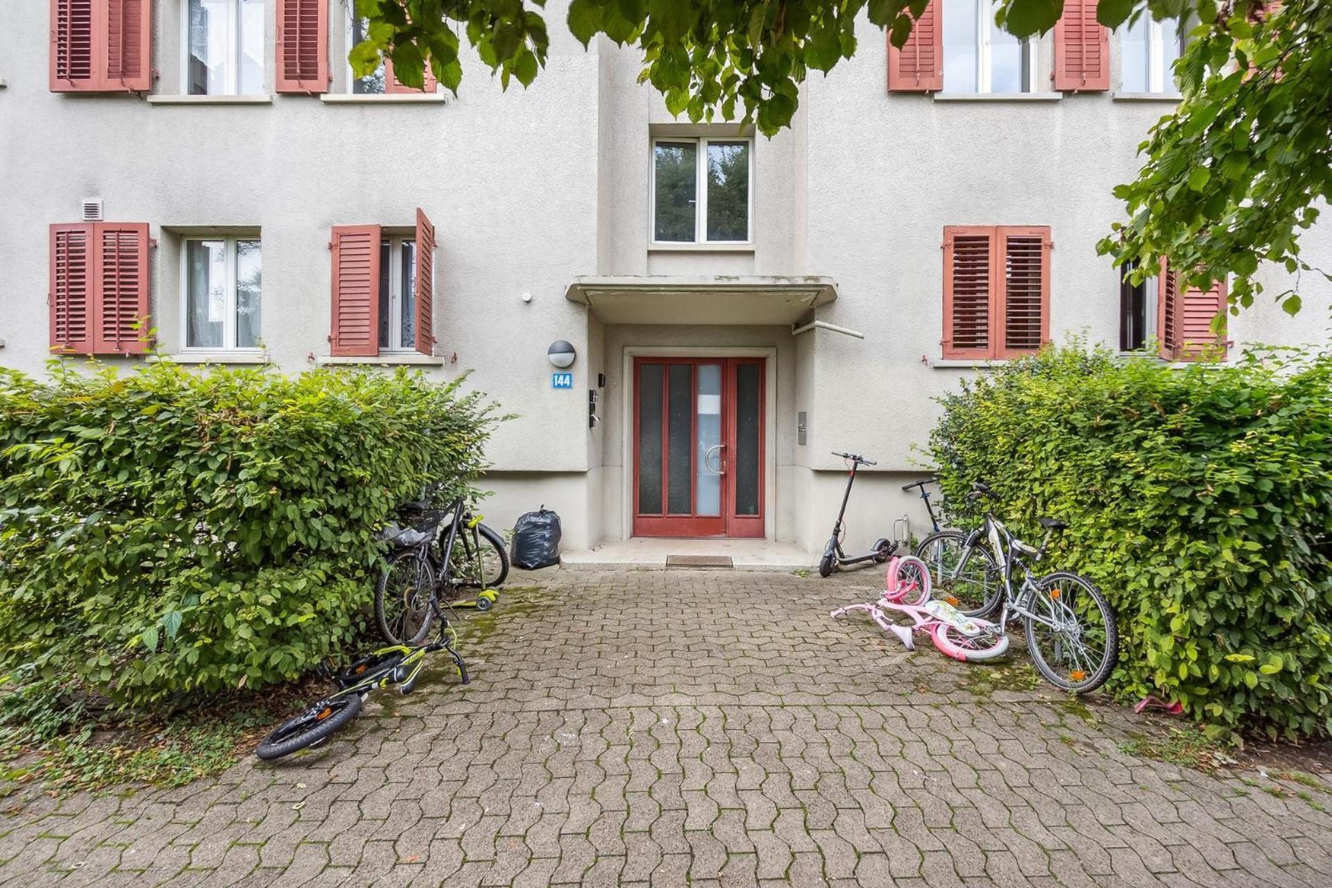 Altwiesenstrasse 144 Lägenhet Zürich Exteriör bild